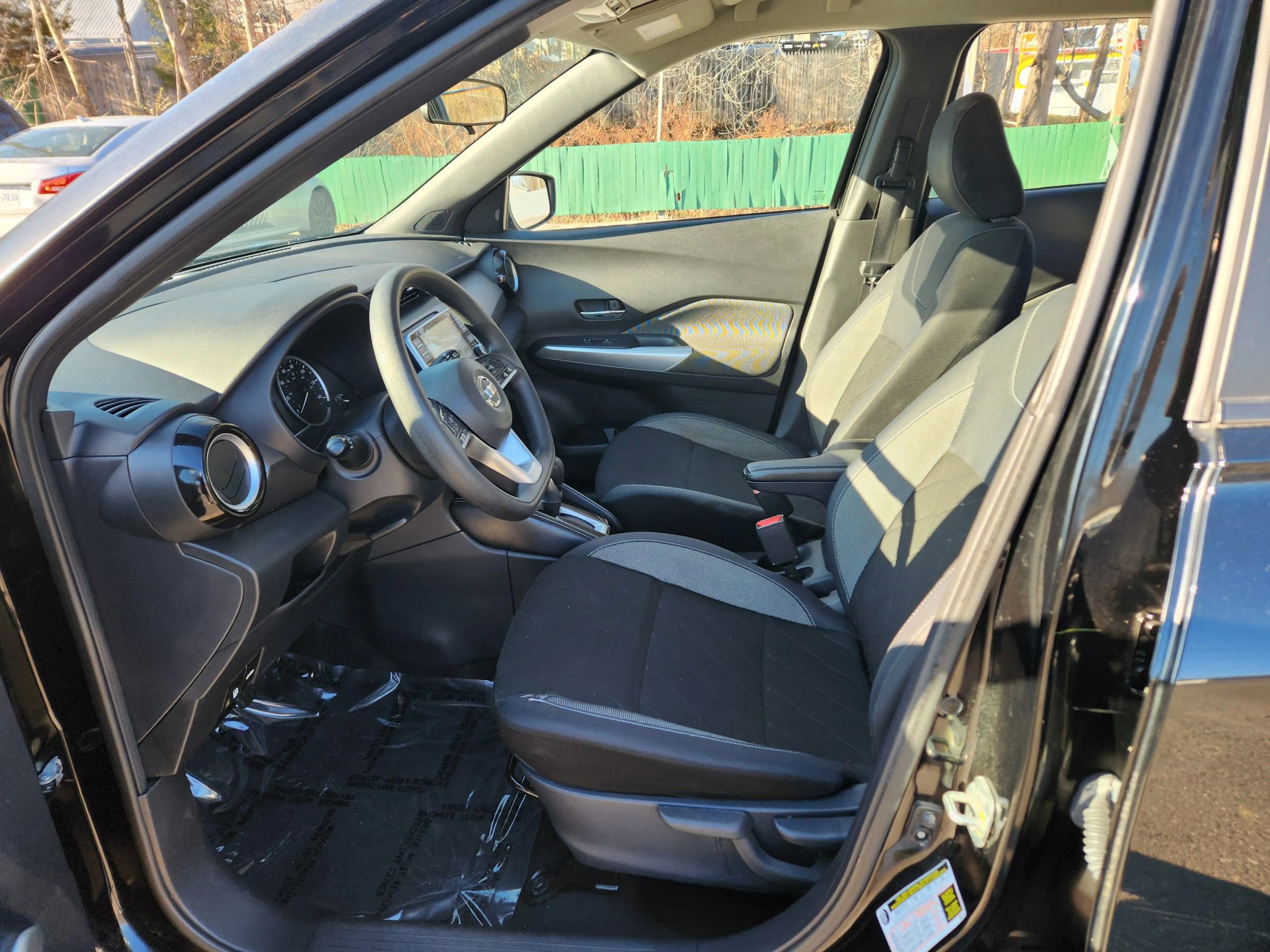 Used 2020 Nissan Kicks SV image 23