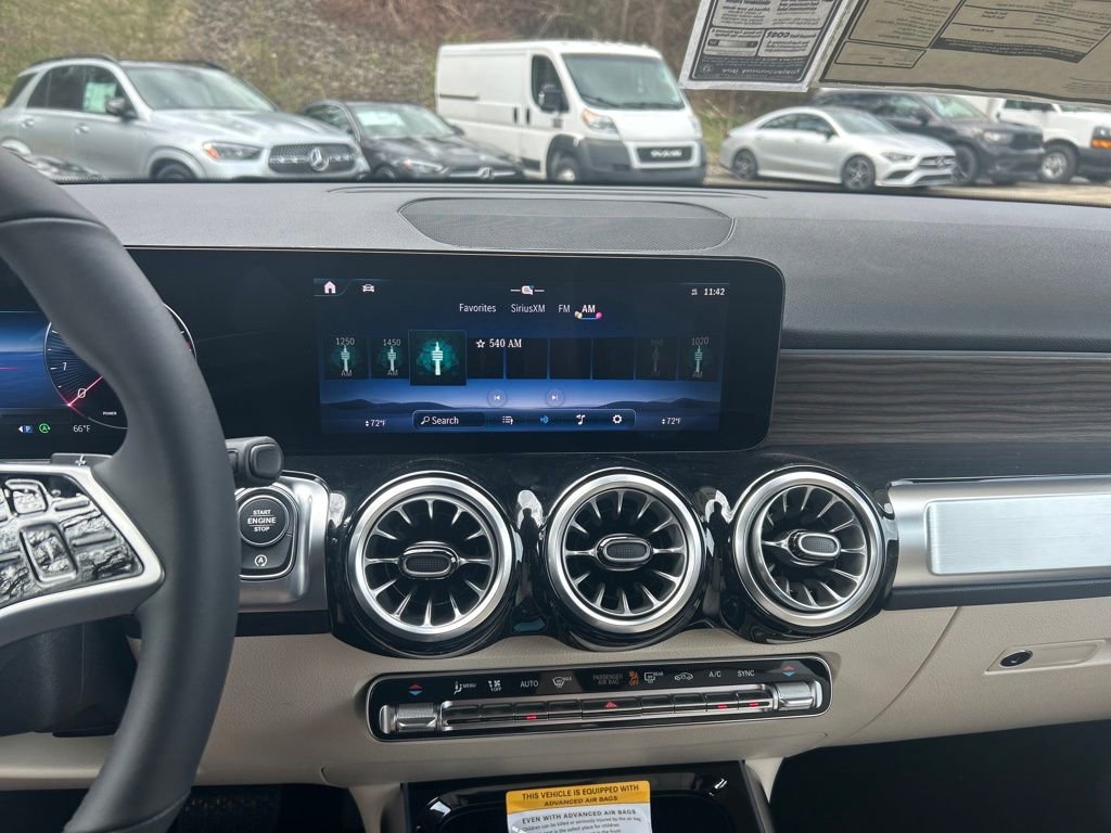 New 2026 Mercedes-Benz GLB 250 4MATIC image 17
