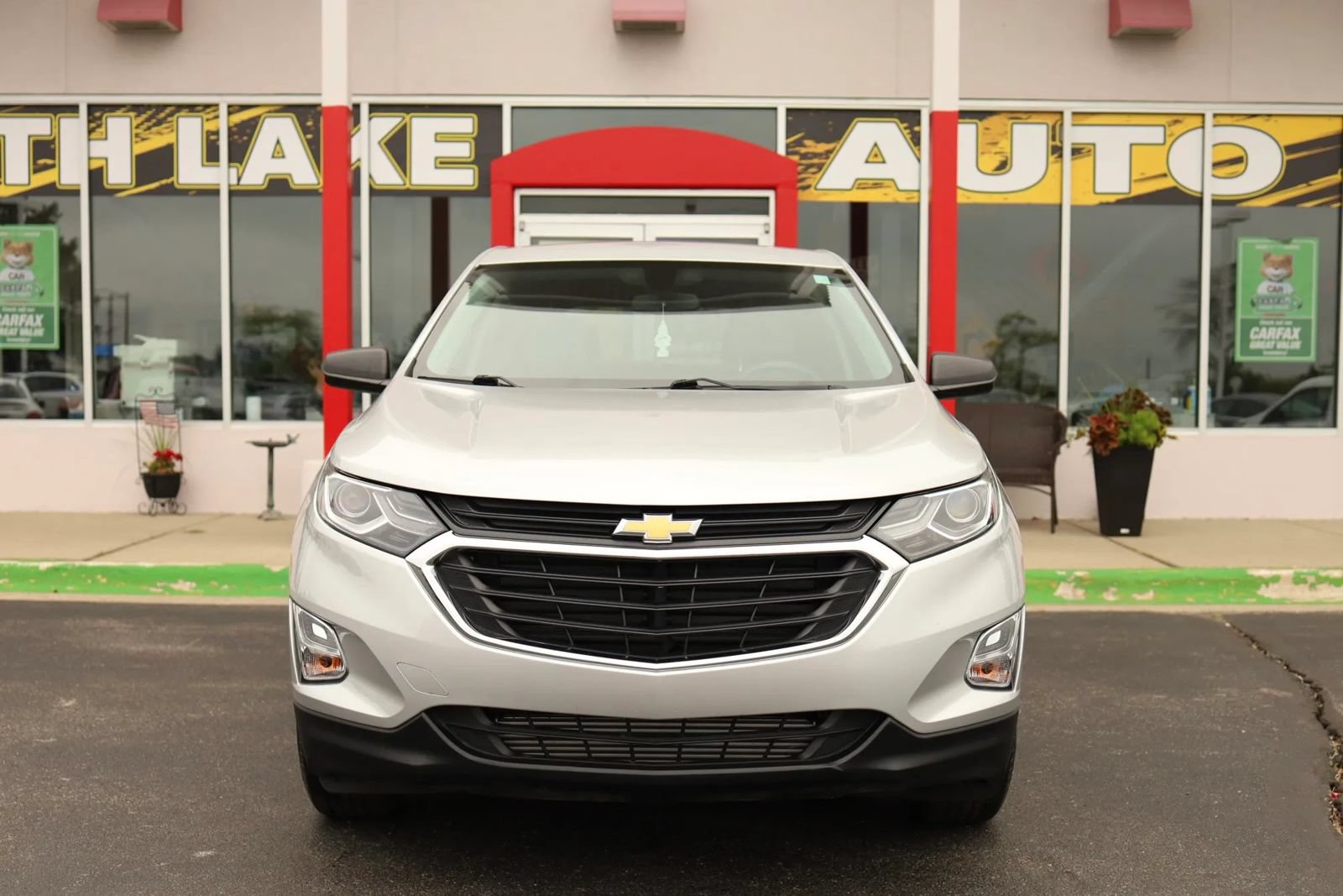 Used 2019 Chevrolet Equinox LS w/ LS Convenience Package AWD/4WD image 2