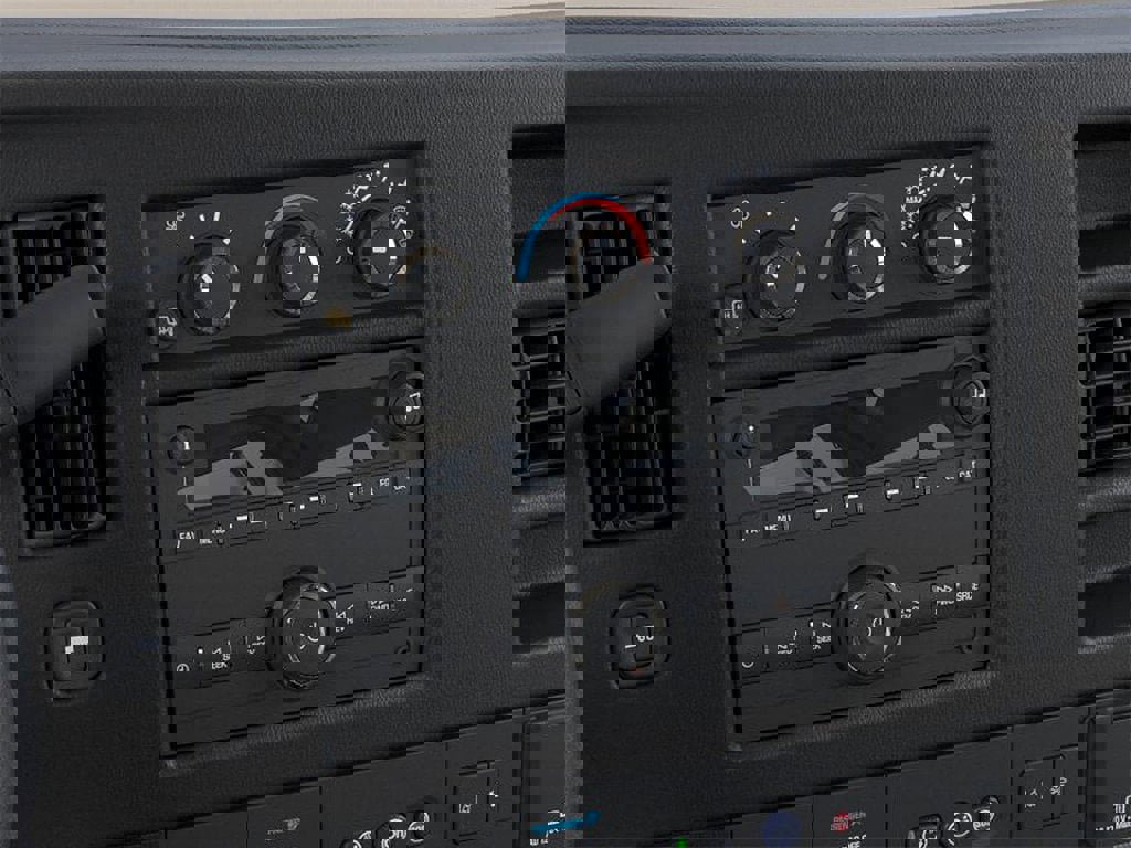 New 2025 Chevrolet Express 3500 w/ Driver Convenience Package image 20