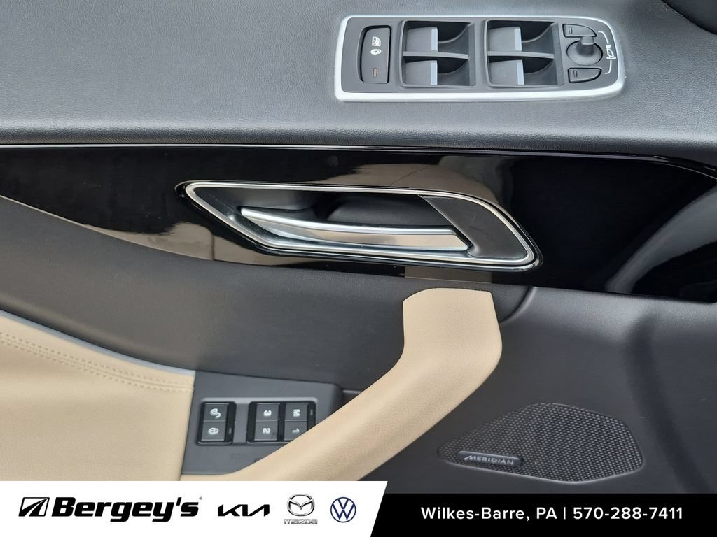 Used 2020 Jaguar F-PACE Premium AWD/4WD image 14