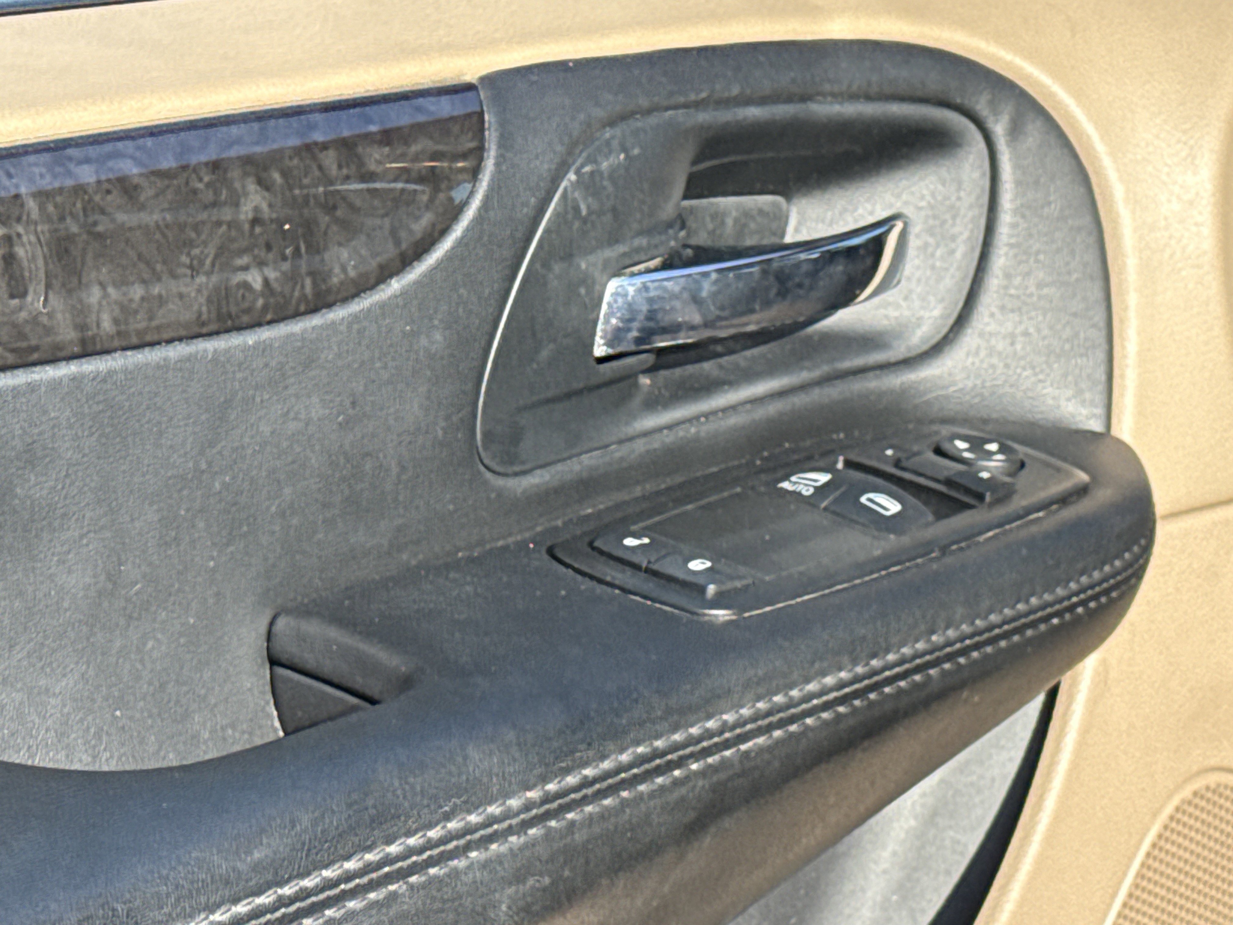 Used 2015 Dodge Grand Caravan SE w/ Quick Order Package 29E SE image 13