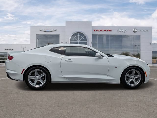 Used 2023 Chevrolet Camaro LT RWD image 2