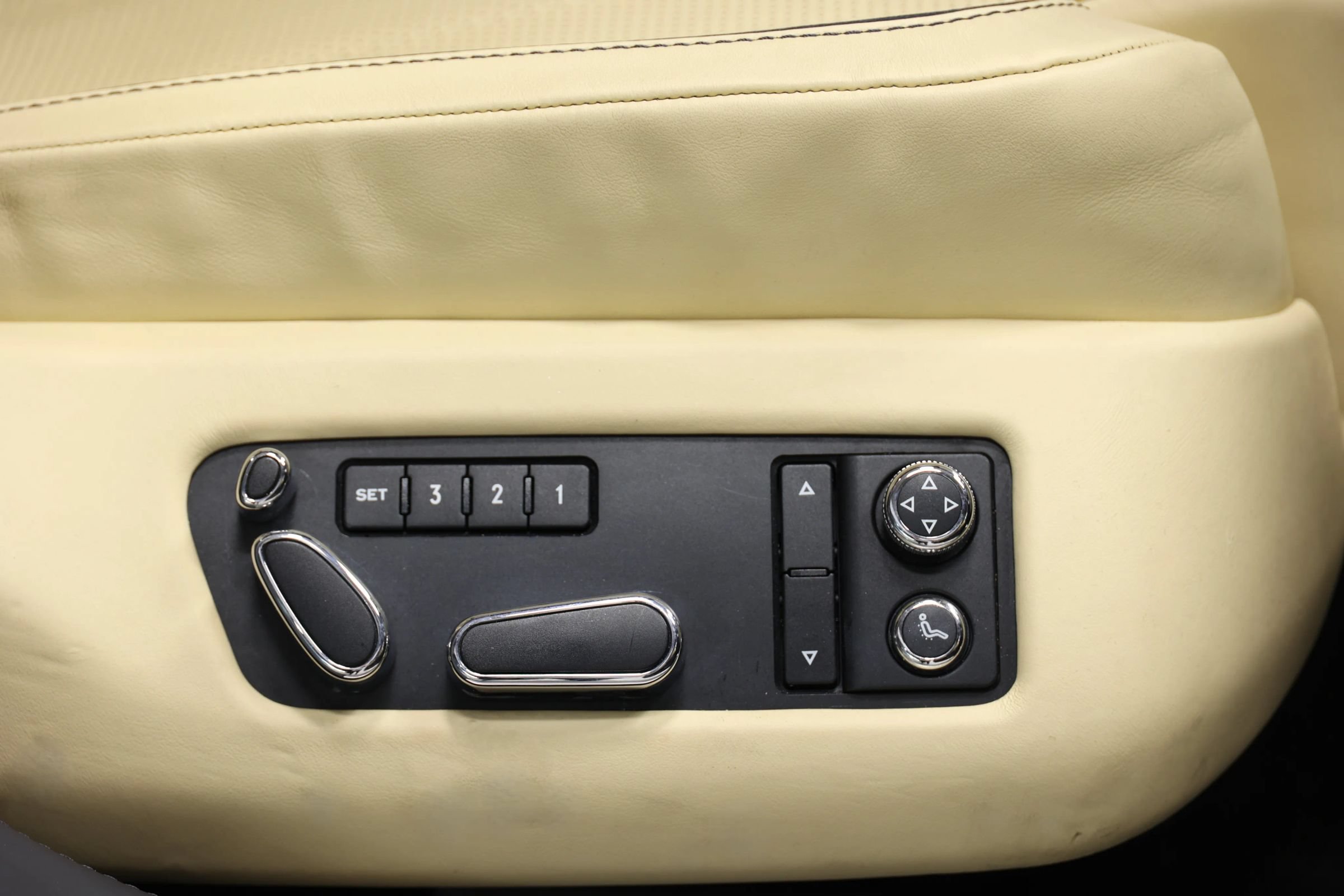Used 2015 Bentley Flying Spur V8 AWD/4WD image 88
