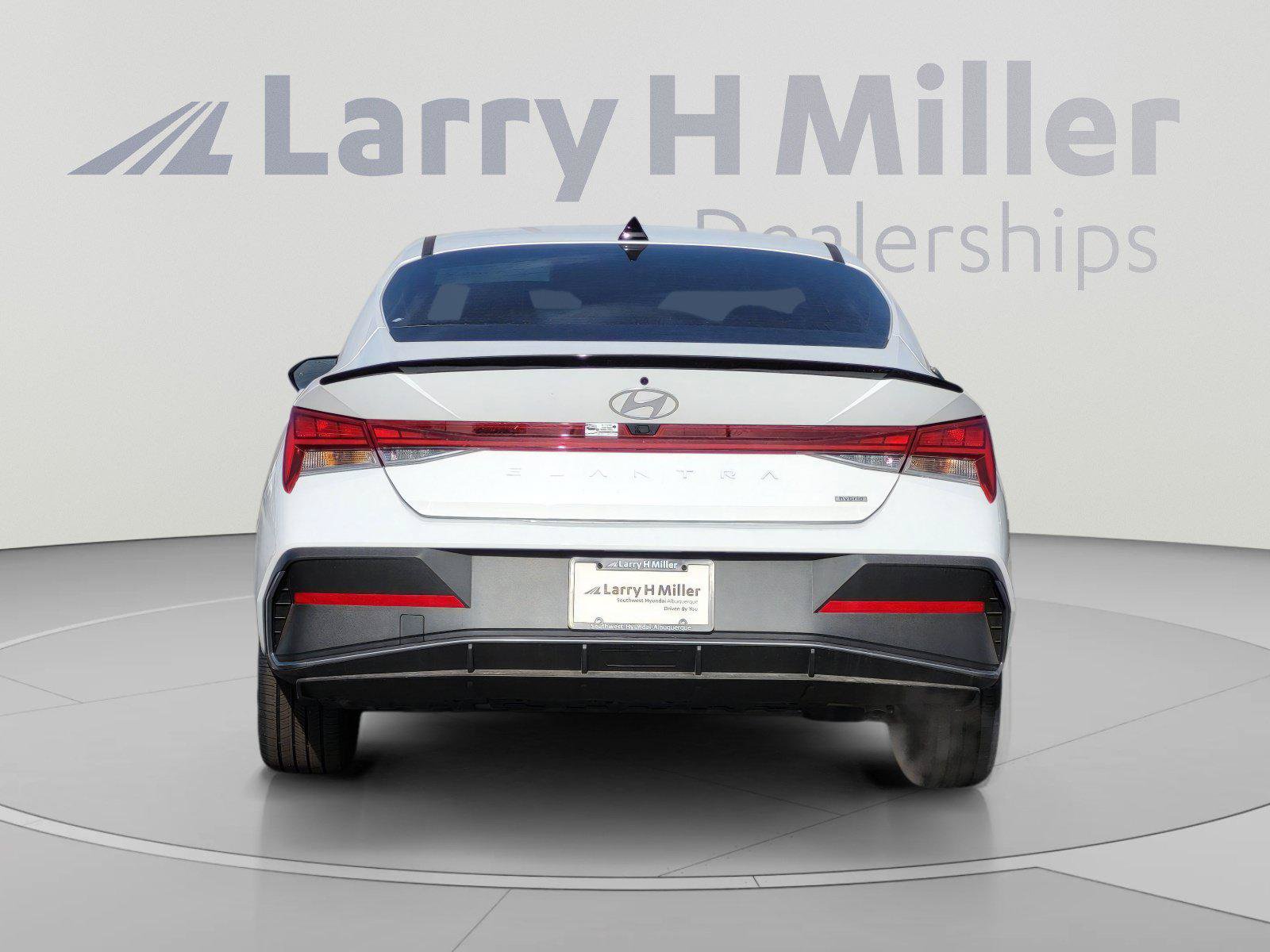 New 2025 Hyundai Elantra SEL FWD image 6