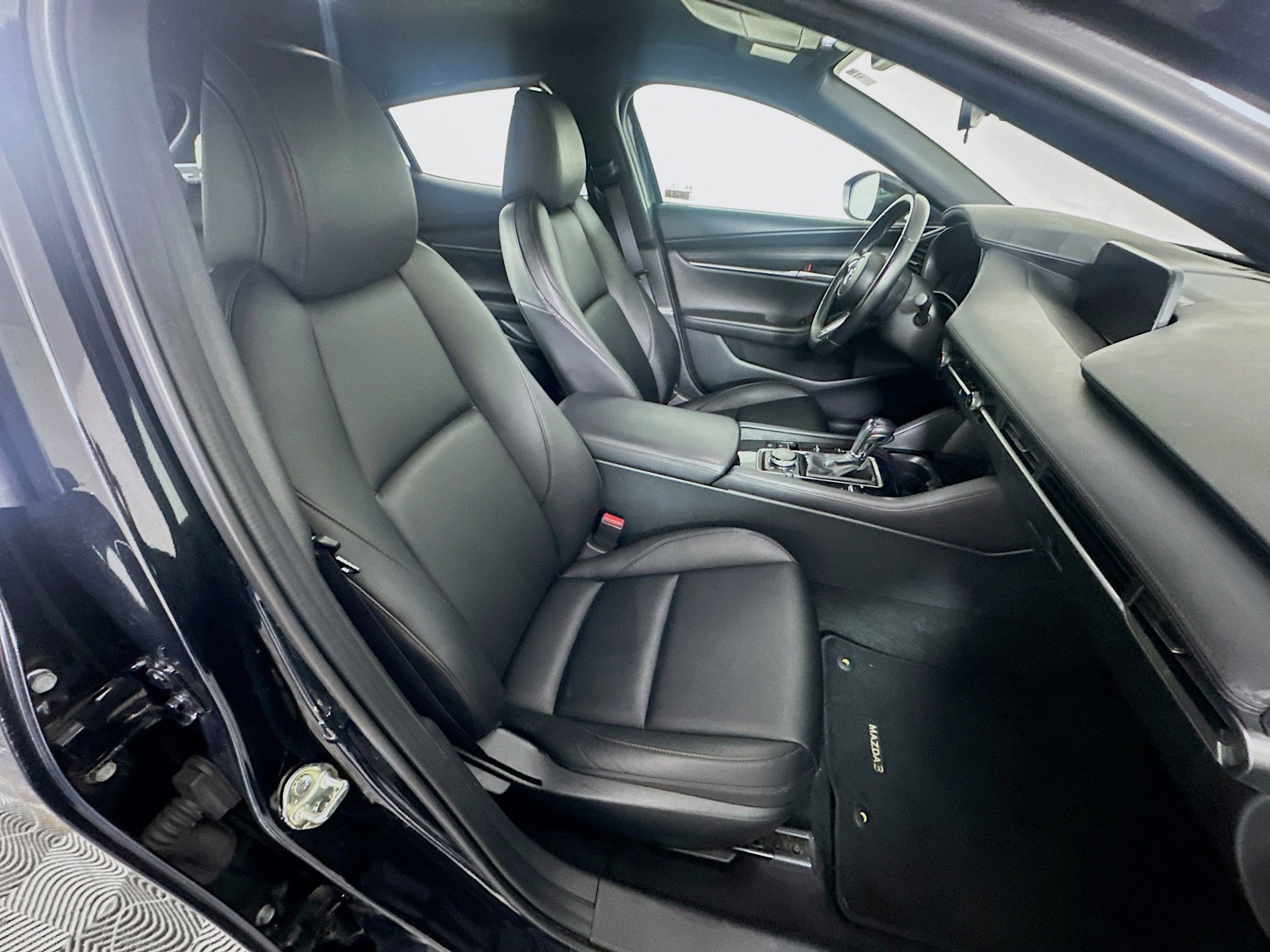 Used 2024 MAZDA MAZDA3 s image 29