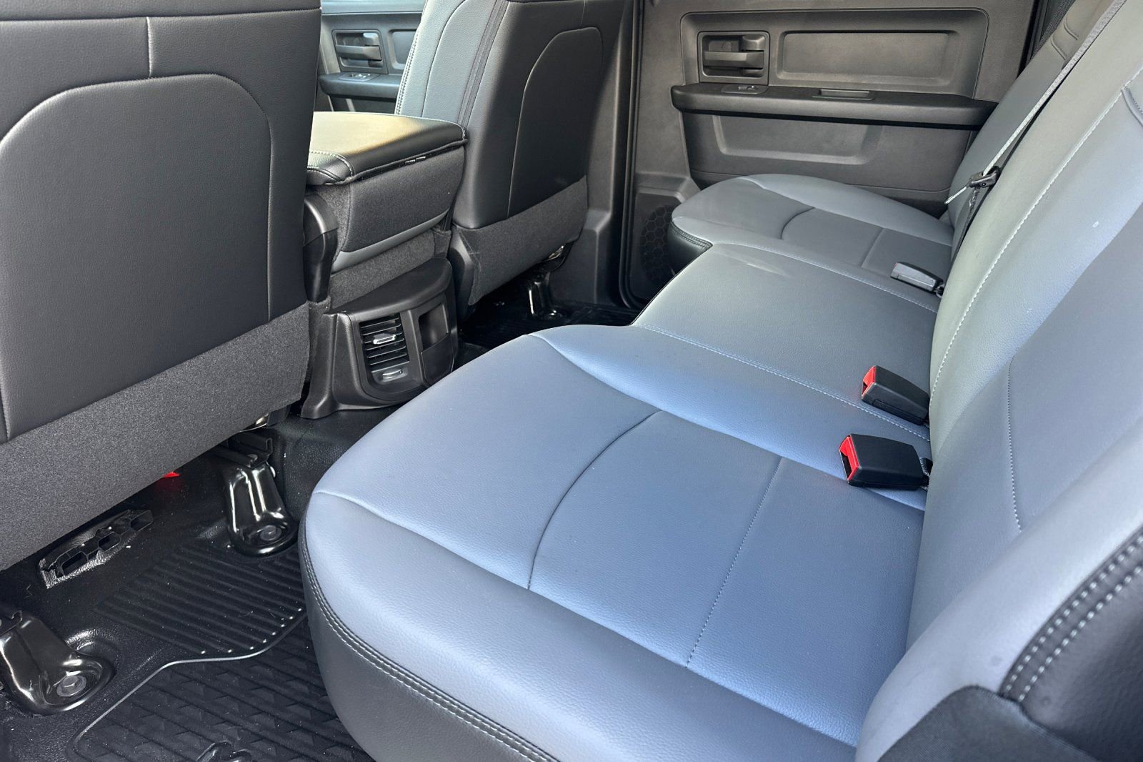 New 2025 RAM 5500 4x4 Crew Cab image 14
