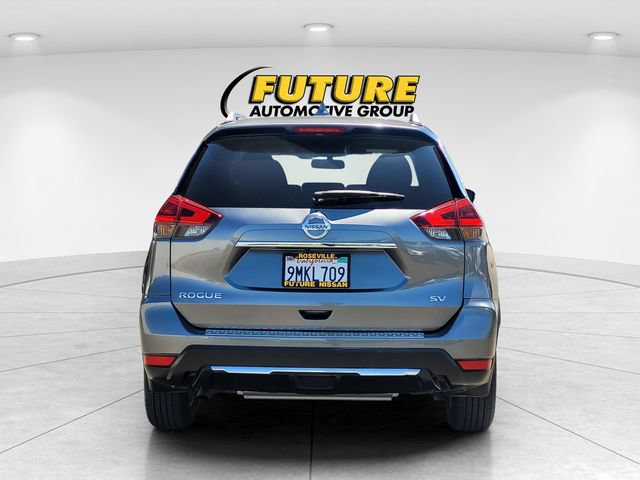 Used 2018 Nissan Rogue SV FWD image 5