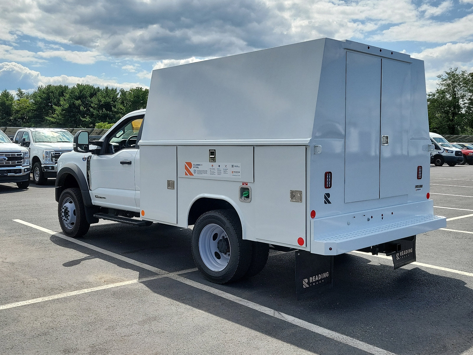 Used 2024 Ford F550 4x4 Regular Cab Super Duty image 4