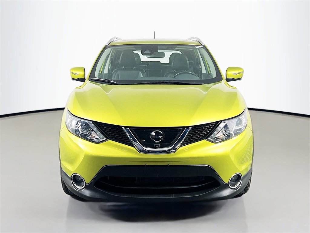 Used 2017 Nissan Rogue Sport SL w/ SL Premium Package image 2