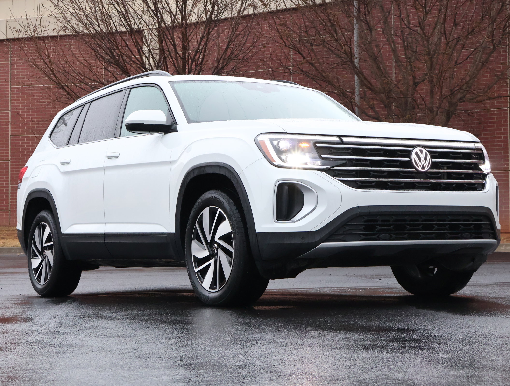 Used 2025 Volkswagen Atlas SE