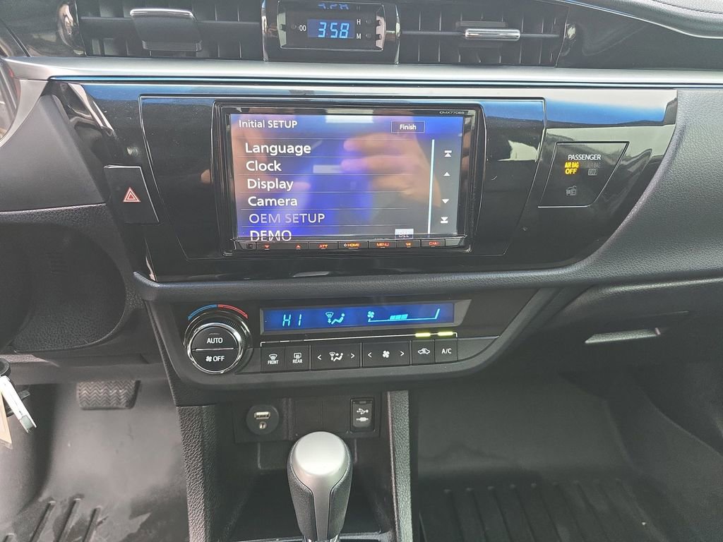 Used 2015 Toyota Corolla L image 20