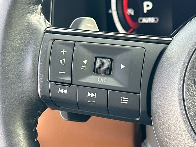 Used 2022 Nissan Pathfinder Platinum w/ Lighting Package (N92) AWD/4WD image 32