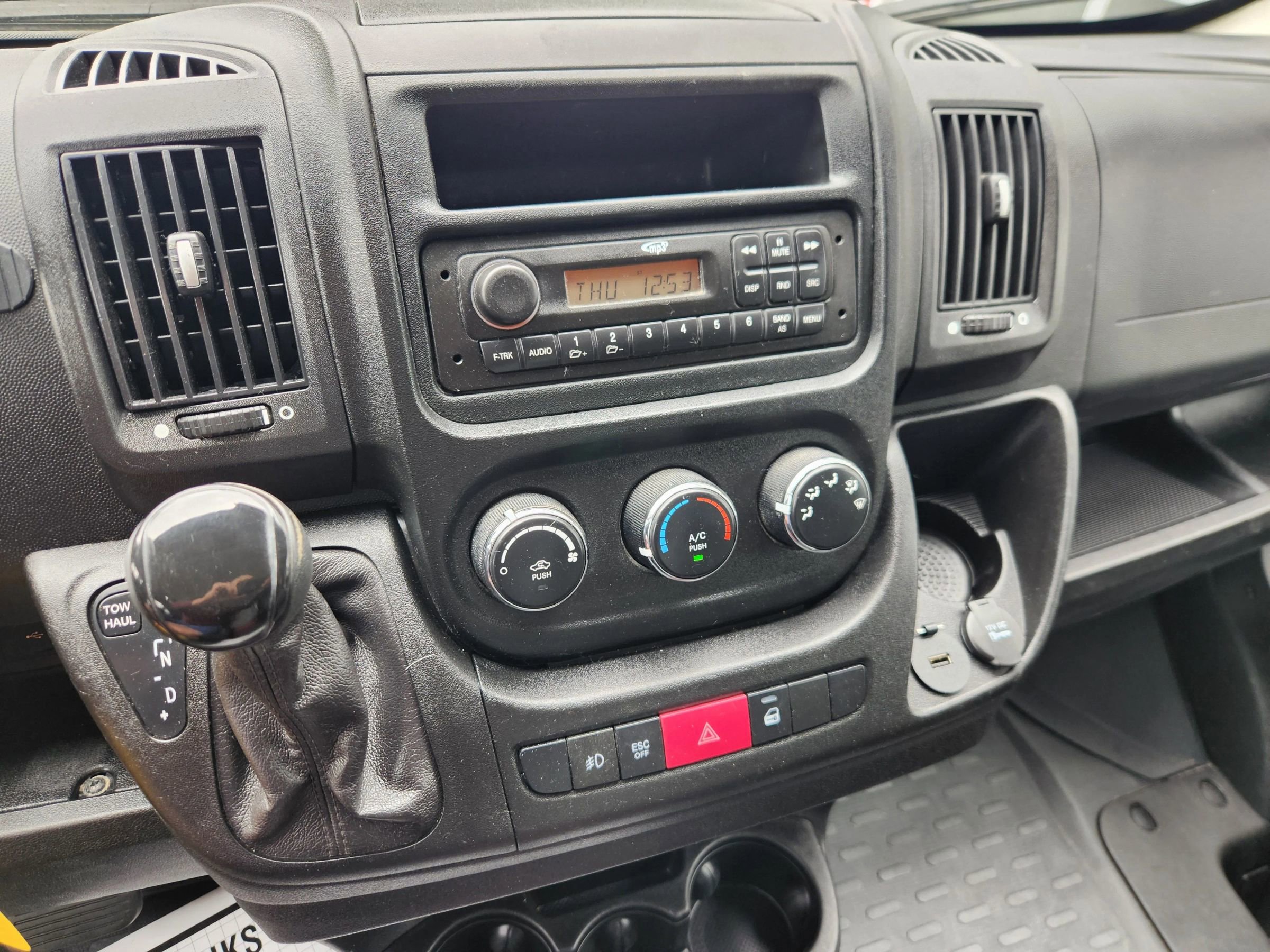 Used 2016 RAM ProMaster 1500 w/ Premium Appearance Group FWD image 27