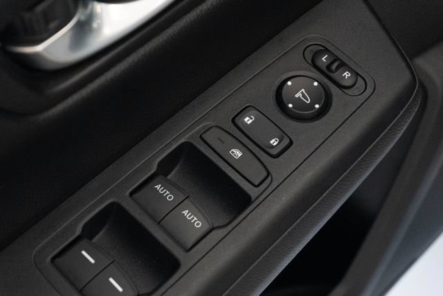 Used 2024 Honda CR-V EX image 3