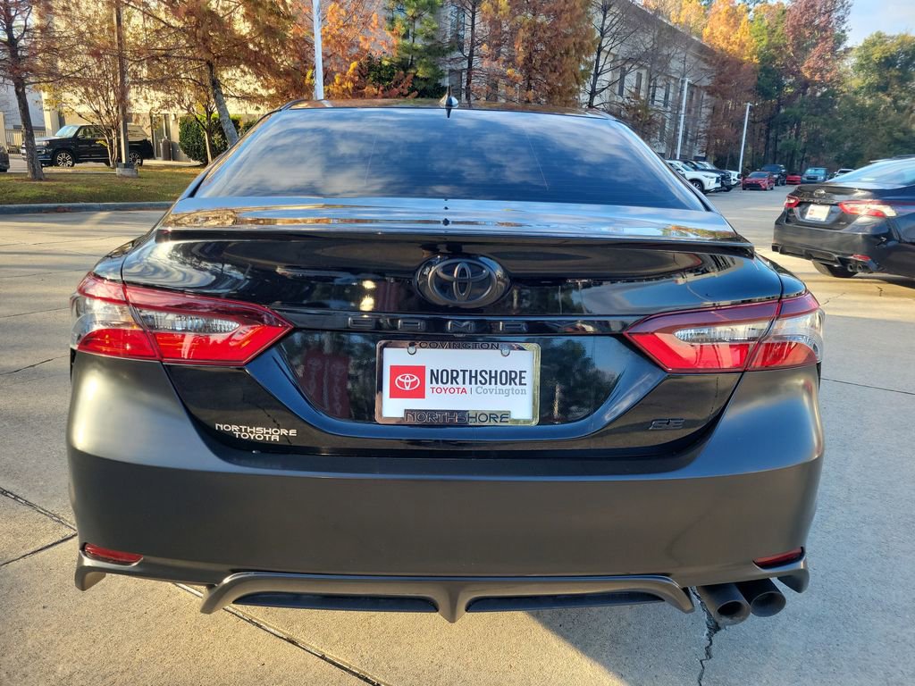 Certified 2022 Toyota Camry SE image 4