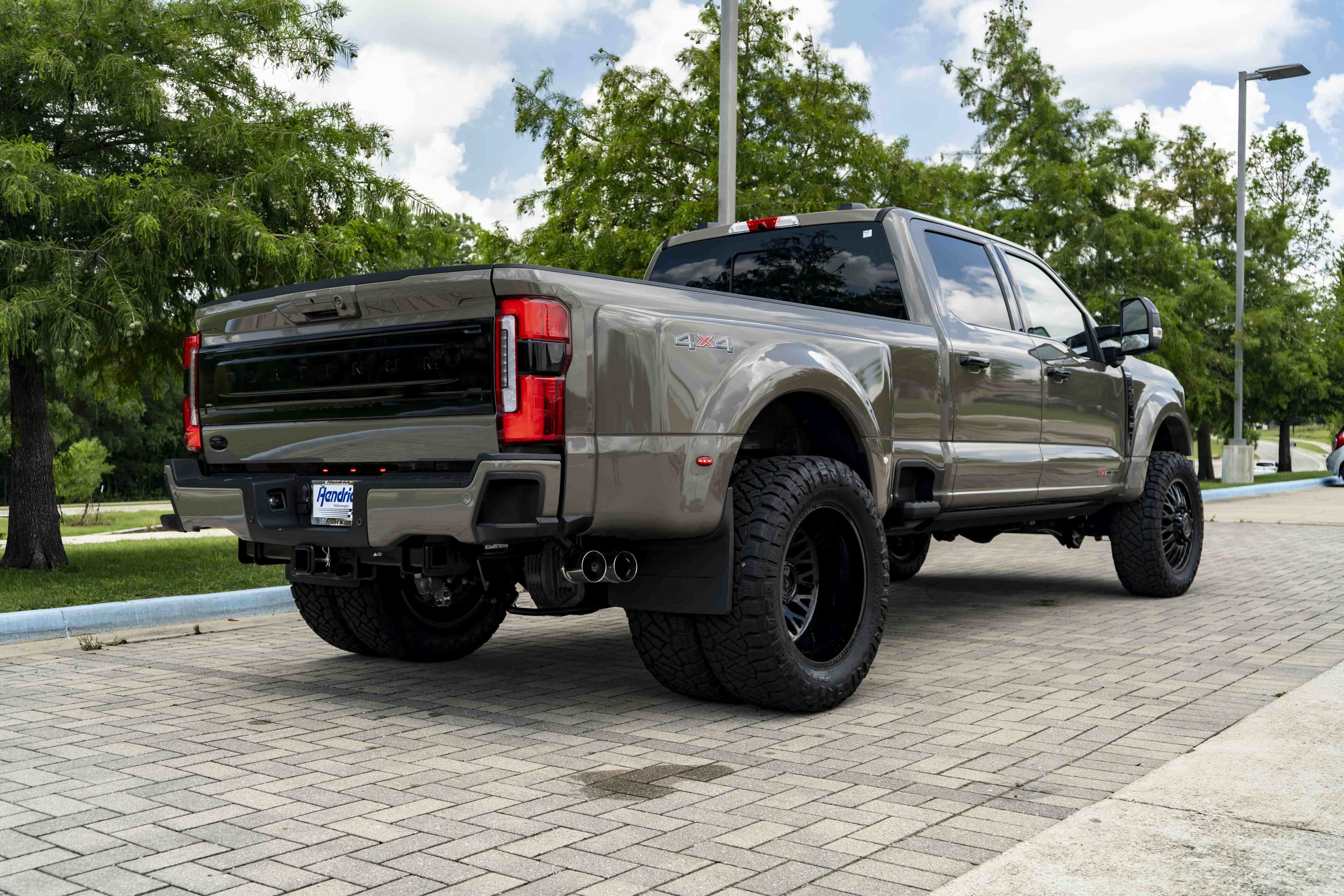 Used 2026 Ford F450 Platinum w/ Platinum Plus Package AWD/4WD image 9