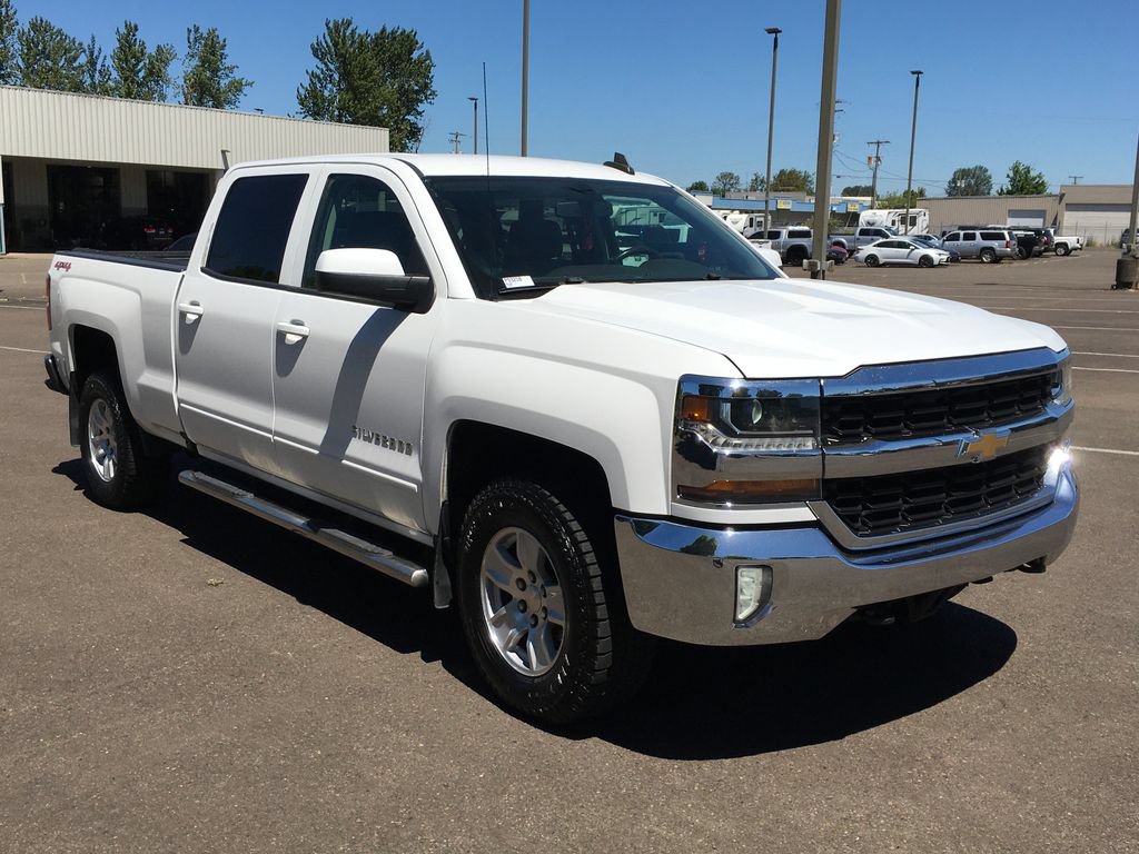 Used 2017 Chevrolet Silverado 1500 LT w/ All Star Edition AWD/4WD image 9
