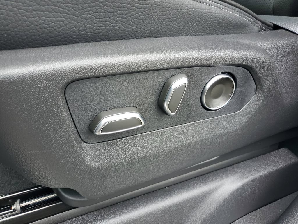 New 2026 GMC Sierra 1500 Denali w/ Technology Package RWD image 8