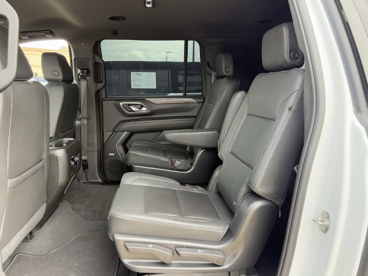 Used 2023 Chevrolet Suburban Z71 AWD/4WD image 28
