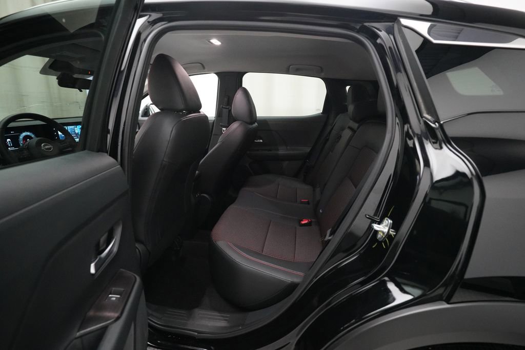 Certified 2026 Nissan Kicks SR w/ Cold Weather Package image 15