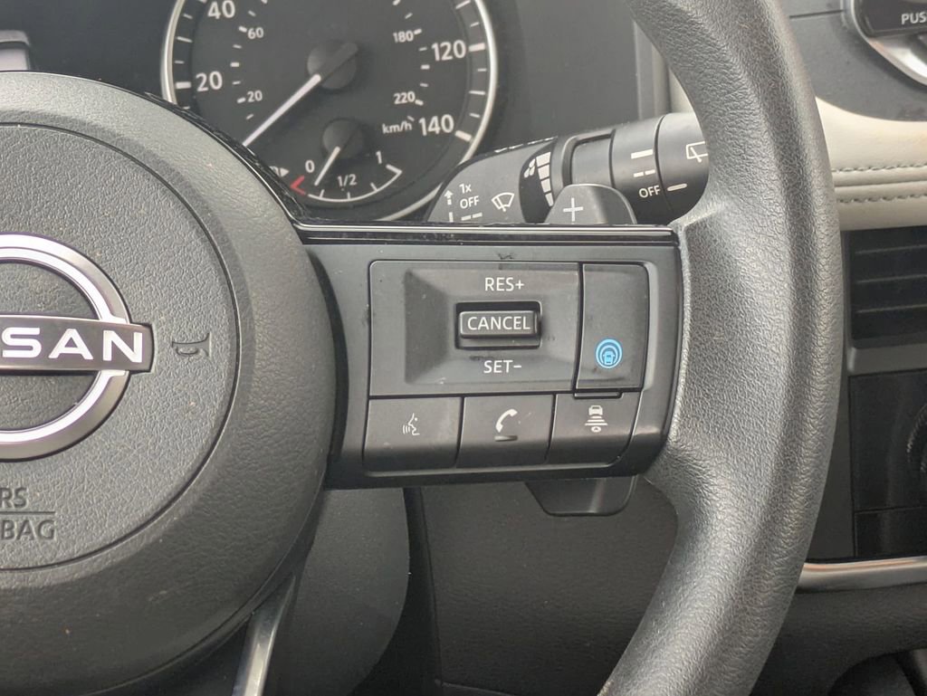 Used 2023 Nissan Rogue SV AWD/4WD image 14
