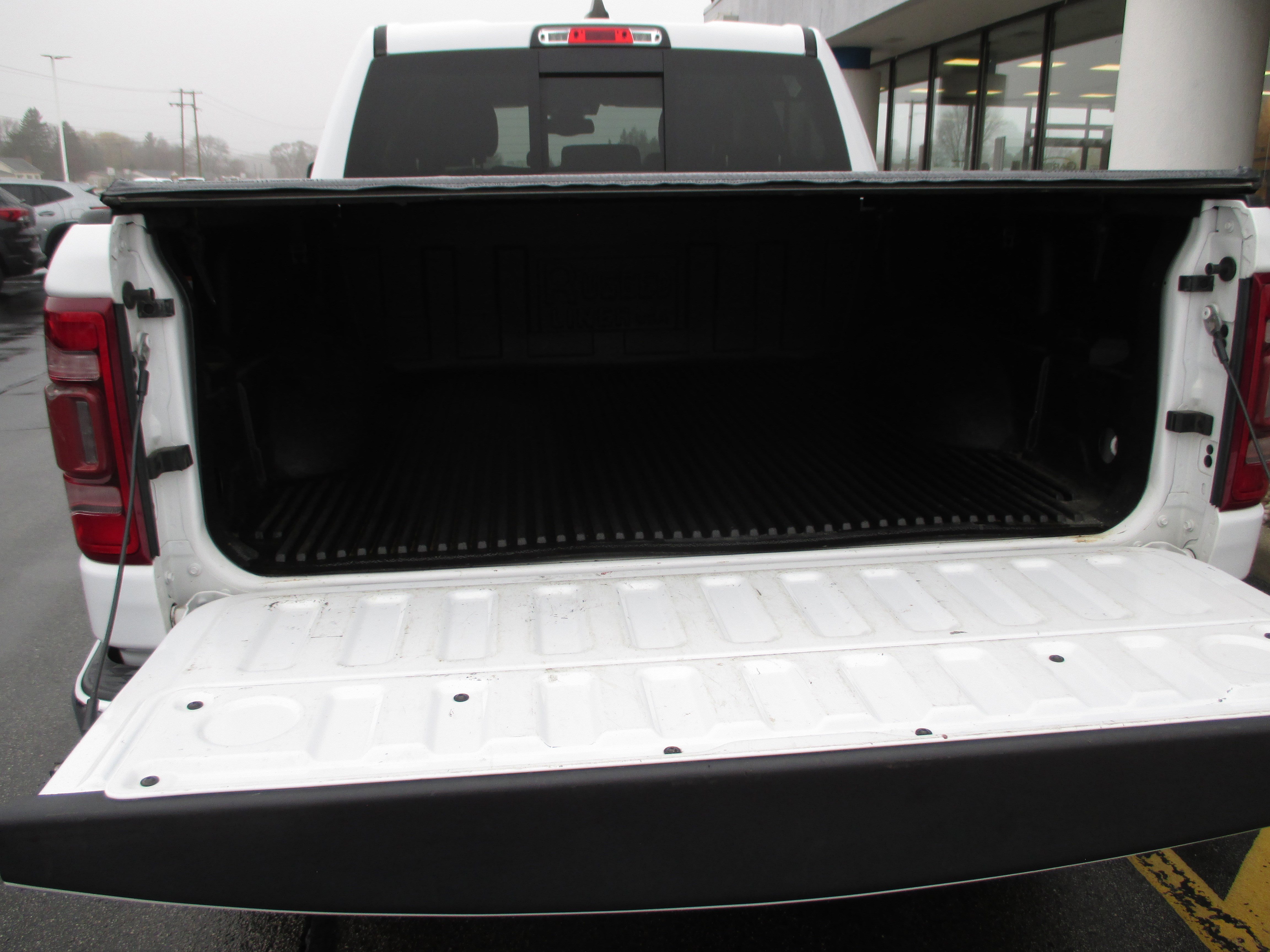 Used 2020 RAM 1500 Laramie AWD/4WD image 10