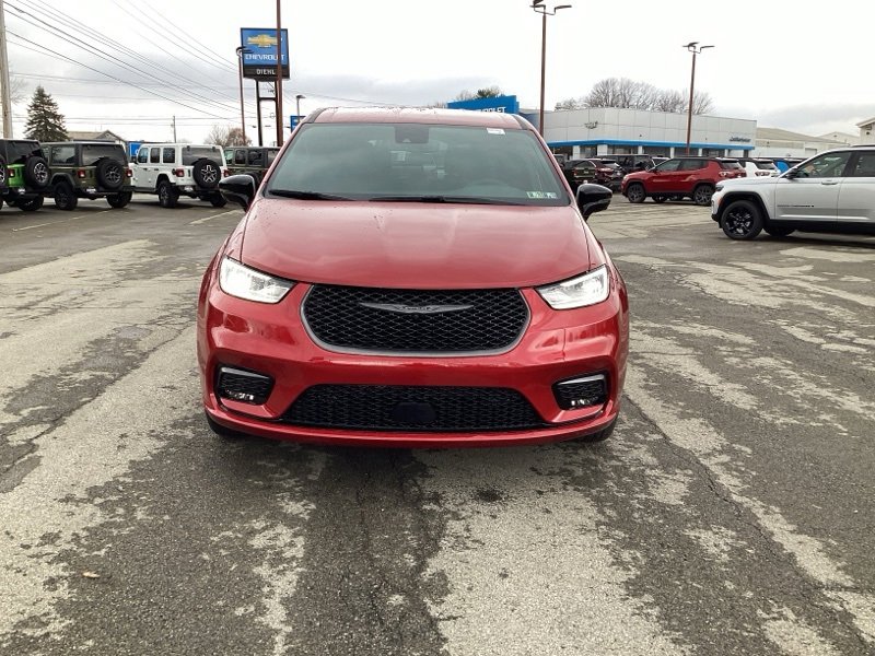 New 2026 Chrysler Pacifica Select video 2