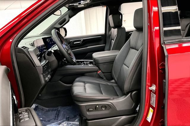 Used 2026 Chevrolet Suburban RST w/ RST Capability Package AWD/4WD image 25