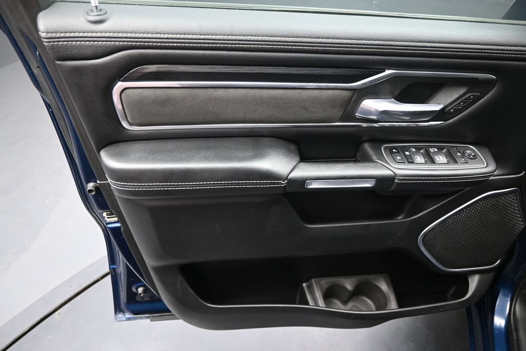 Used 2023 RAM 1500 Laramie AWD/4WD image 15