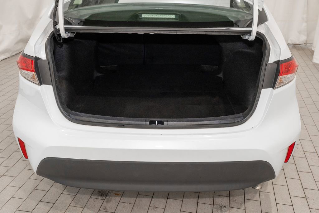 Used 2024 Toyota Corolla LE image 6