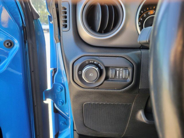Used 2021 Jeep Wrangler Sport image 19