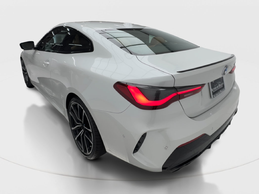 Used 2024 BMW M440i Coupe RWD image 11