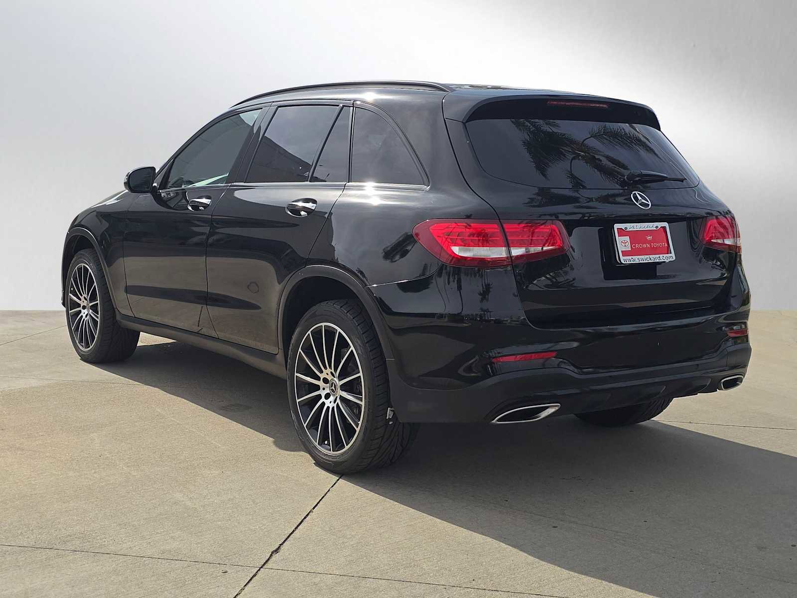 Used 2017 Mercedes-Benz GLC 300 4MATIC image 5