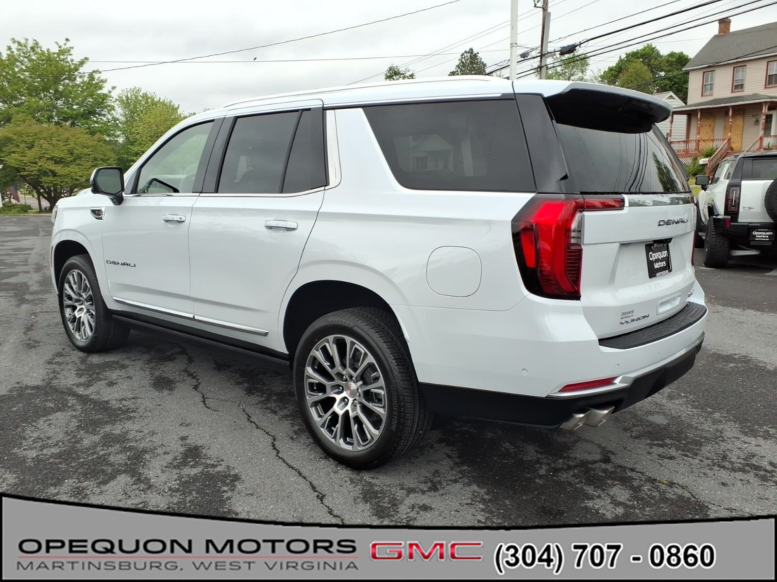 New 2026 GMC Yukon Denali w/ Denali Reserve Package AWD/4WD image 3