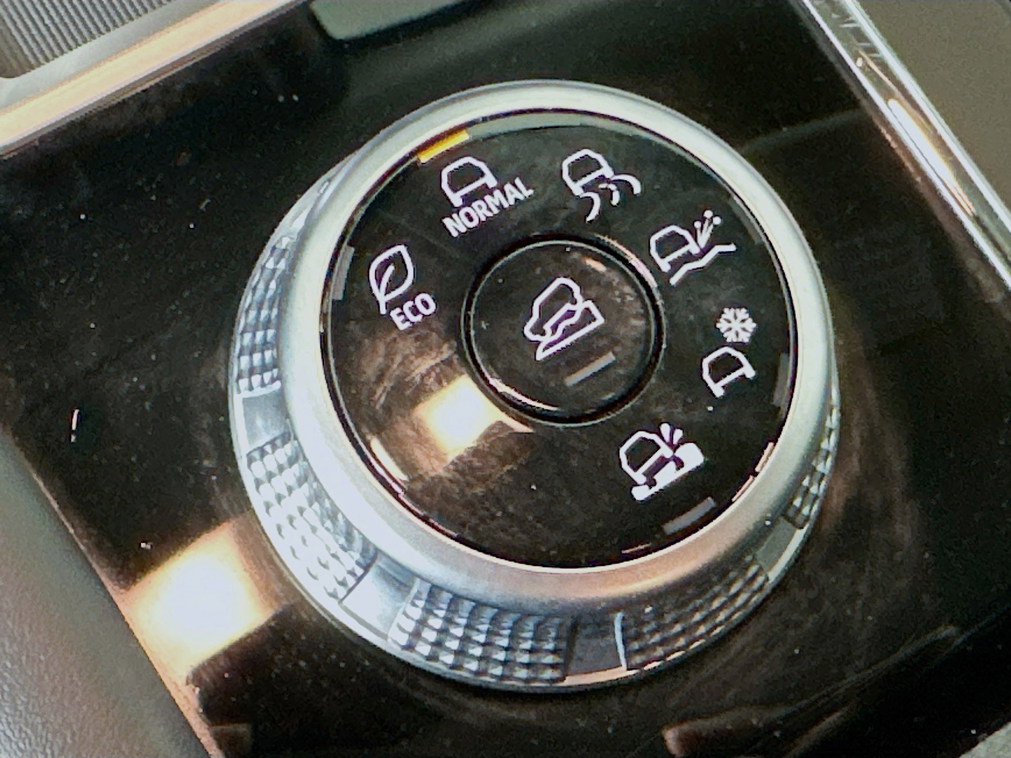 Used 2024 Mitsubishi Outlander SE image 26