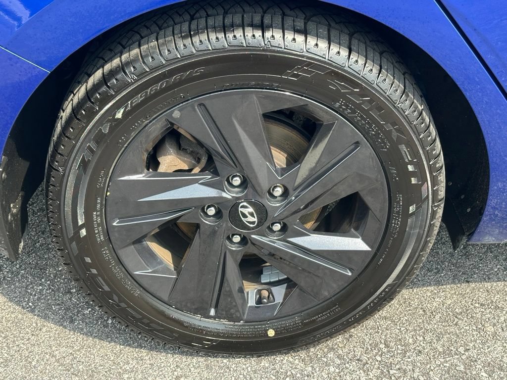 Certified 2023 Hyundai Elantra SEL FWD image 9