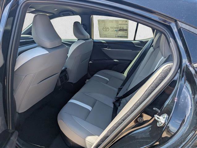 Used 2025 Toyota Camry SE w/ Multimedia Upgrade Package image 16