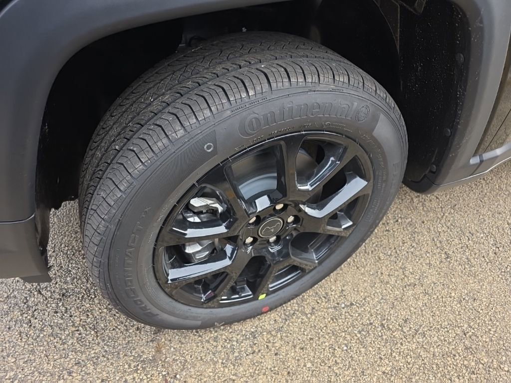 New 2026 Jeep Compass Latitude image 9