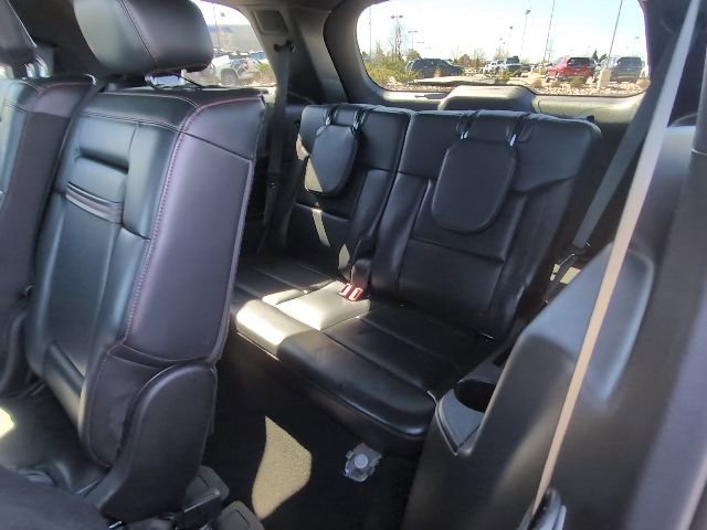 Used 2025 Ford Explorer ST-Line w/ ST-Line Street Pack image 29