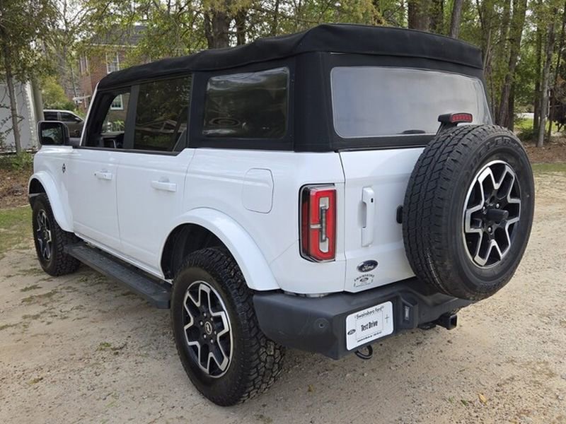Used 2022 Ford Bronco Outer Banks image 8