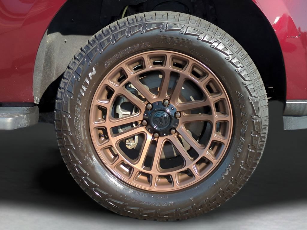 Used 2021 Ford Expedition XLT image 10