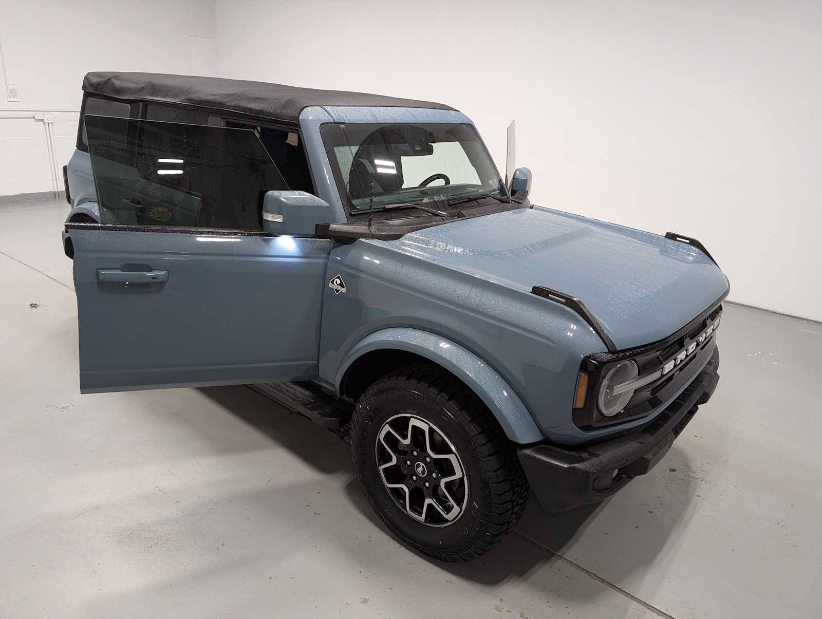 Used 2022 Ford Bronco Outer Banks AWD/4WD image 16