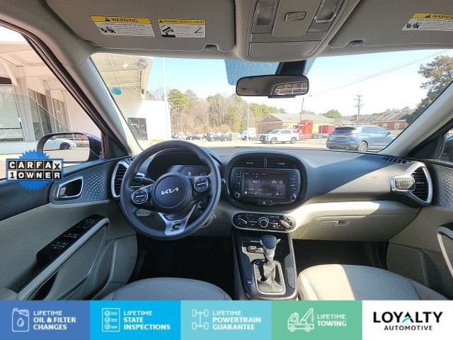 Used 2025 Kia Soul LX image 13