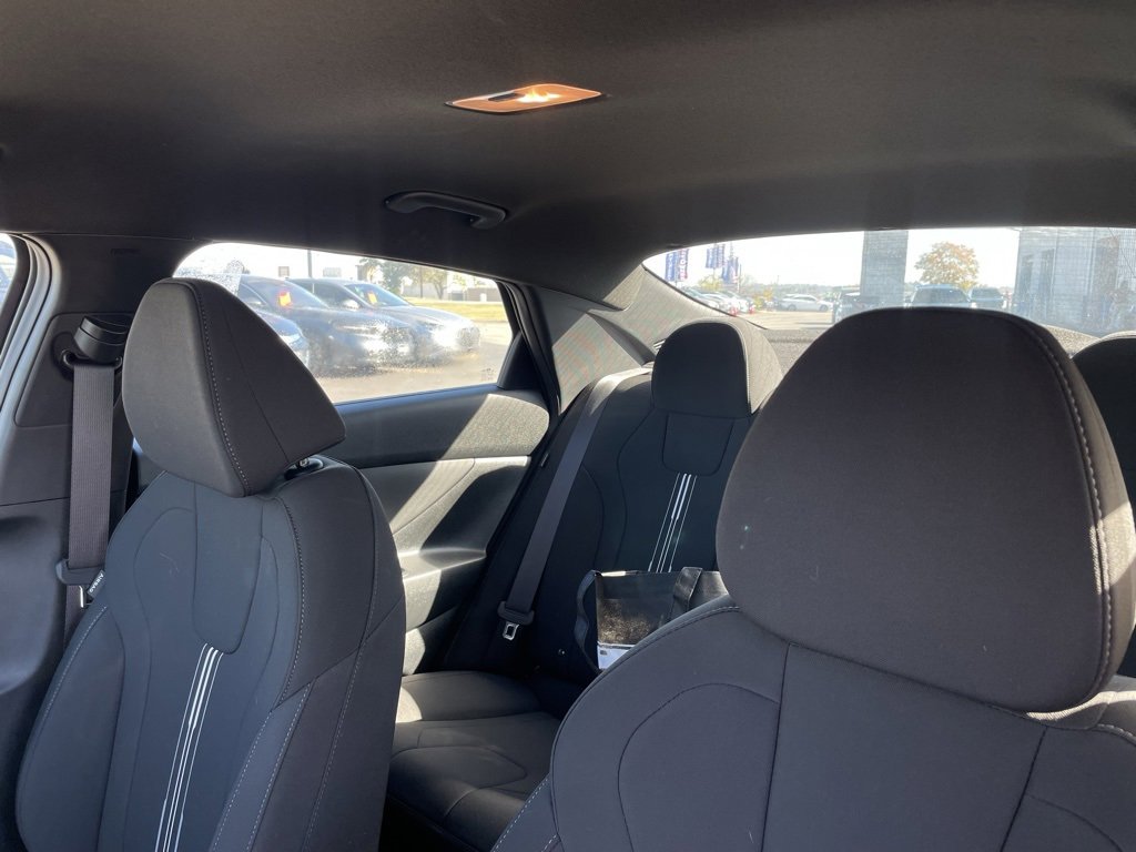 Used 2025 Hyundai Elantra Sport image 20
