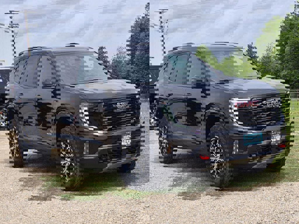 Used 2025 GMC Acadia AT4 AWD/4WD image 2