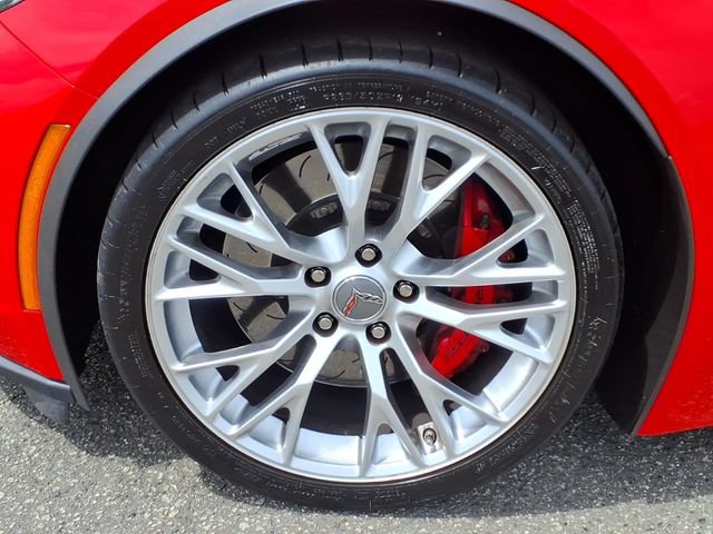 Used 2015 Chevrolet Corvette Z06 w/ 2LZ Preferred Equipment Group RWD image 12