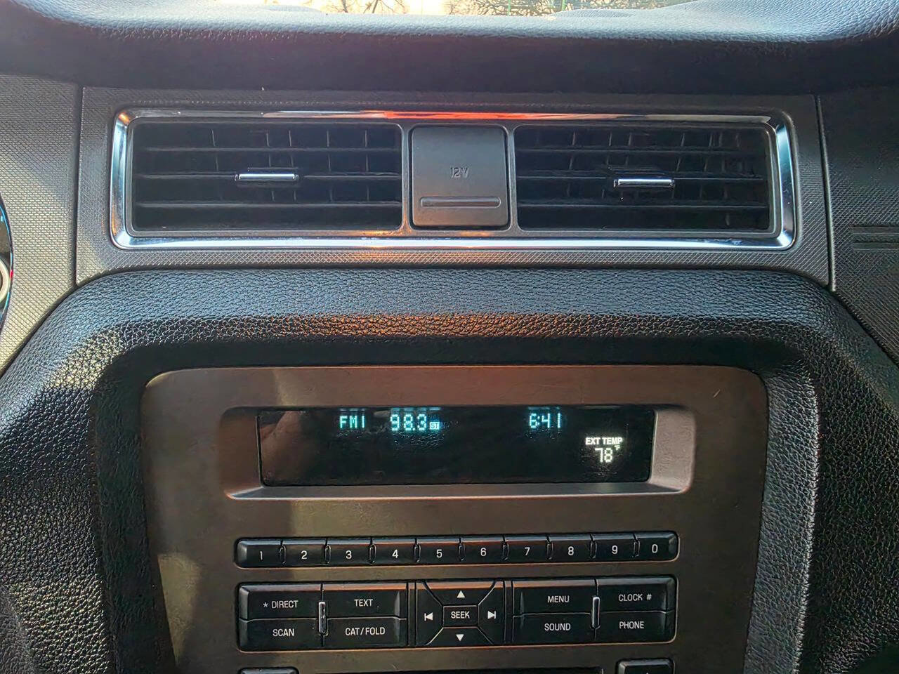 Used 2013 Ford Mustang Coupe image 28