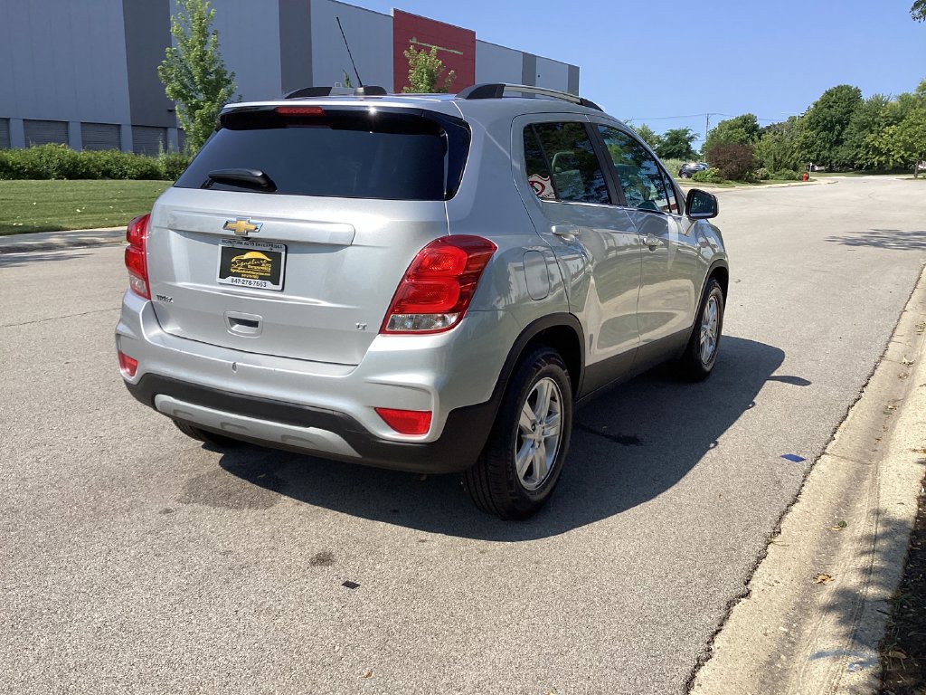 Used 2020 Chevrolet Trax LT w/ LT Convenience Package FWD image 4
