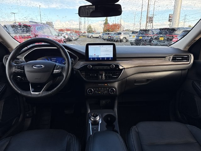 Used 2020 Ford Escape Titanium w/ Titanium Premium Package 2.0 AWD/4WD image 11